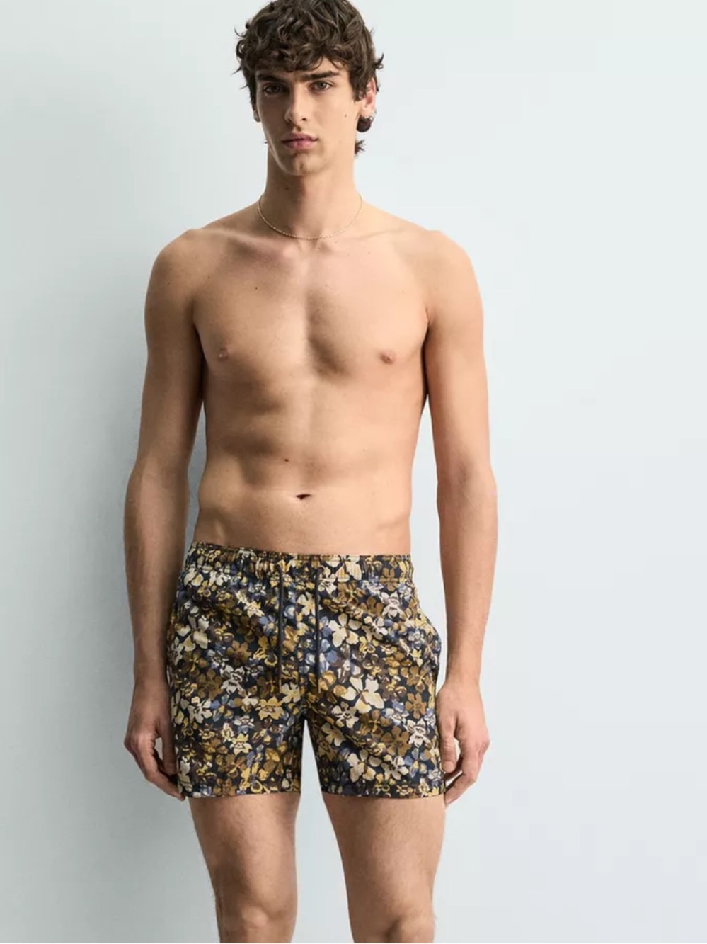 New Zara Mens  Floral Mid Length Swim Trunks in Navy and Gold Medium
